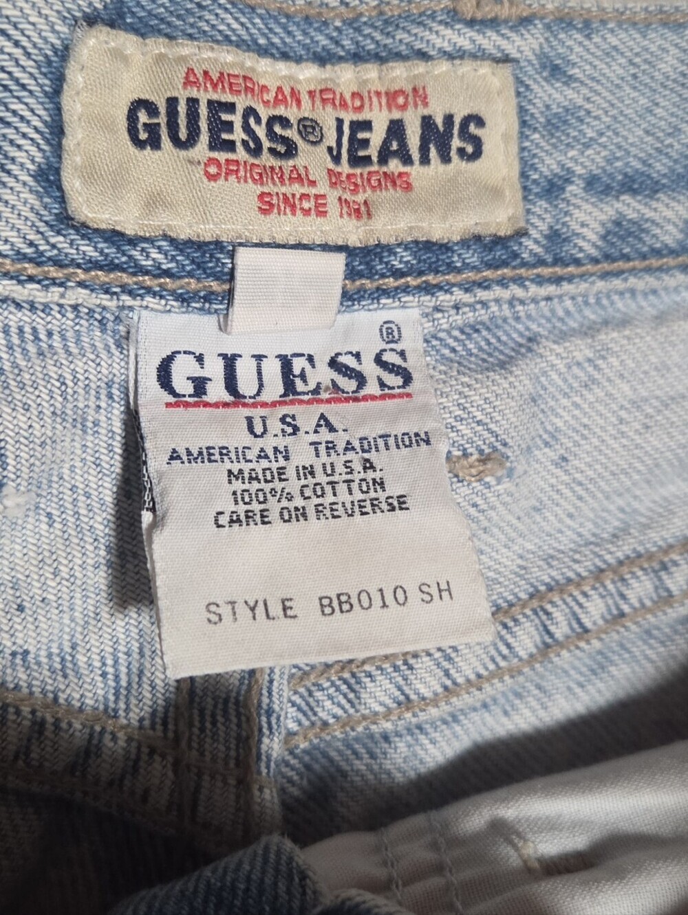 Vintage Guess Womens High Rise Light Wash Blue Mom Jeans Made In The USA Size 32 - Picture 4 of 10